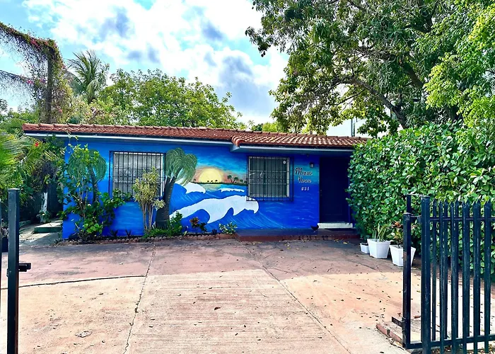 Miami House Hotel